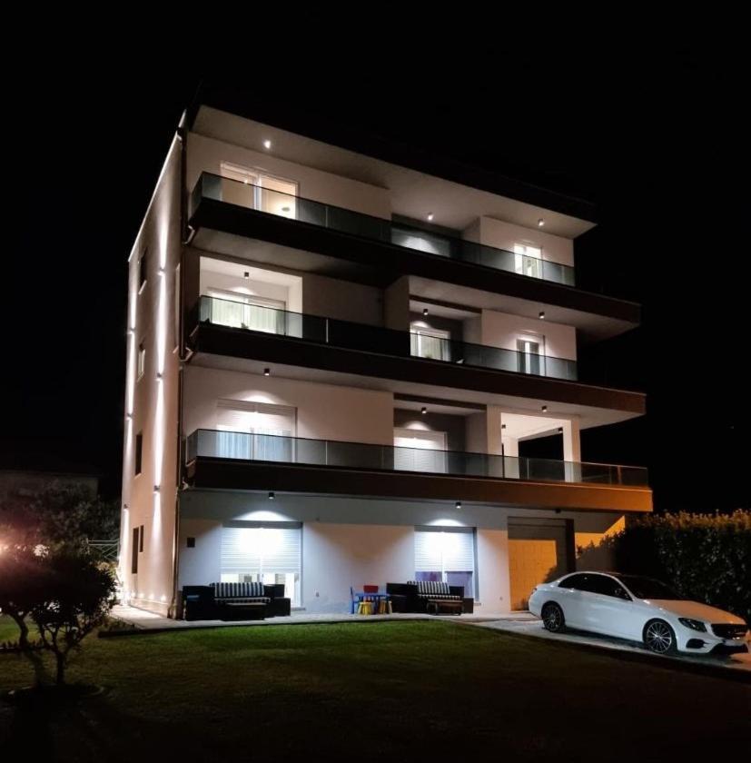 Apartments Taratta 1 Trogir Exterior photo
