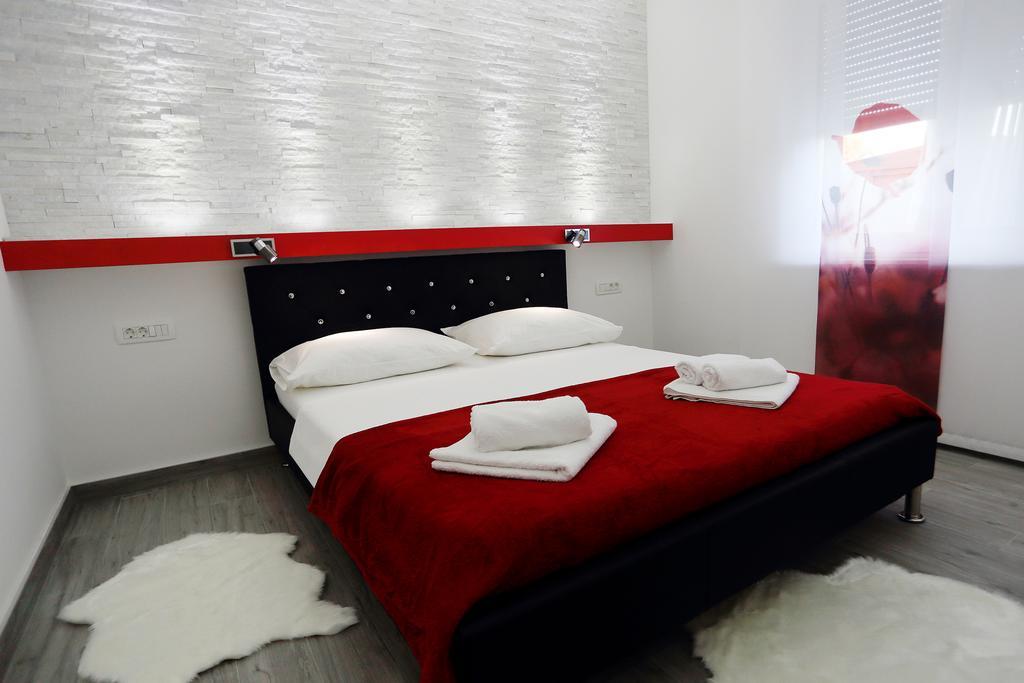 Apartments Taratta 1 Trogir Exterior photo
